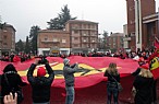 immagine Tifosi della Ferrari festeggiano in piazza Libertà